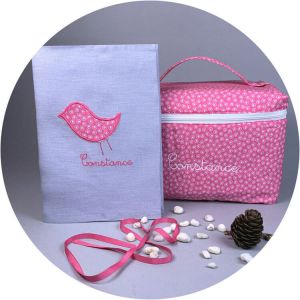 Un Coffret Naissance Fille Rose Et Blanc Pour Jolie Demoiselle